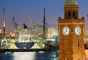 Hamburger Hafen, Blick in ein Dock