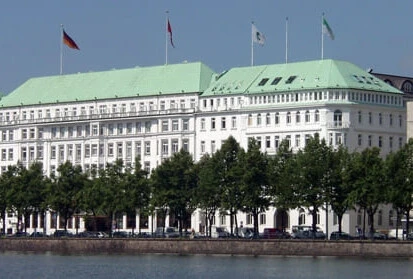 Vier Jahreszeiten Hotel in Hamburg Vier Jahreszeiten in Hamburg, Hotel für Firmenveranstaltungn und Incentives